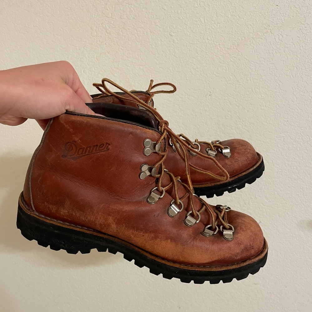 Danner Mountain Light Cascade Hiking Boots - Women's